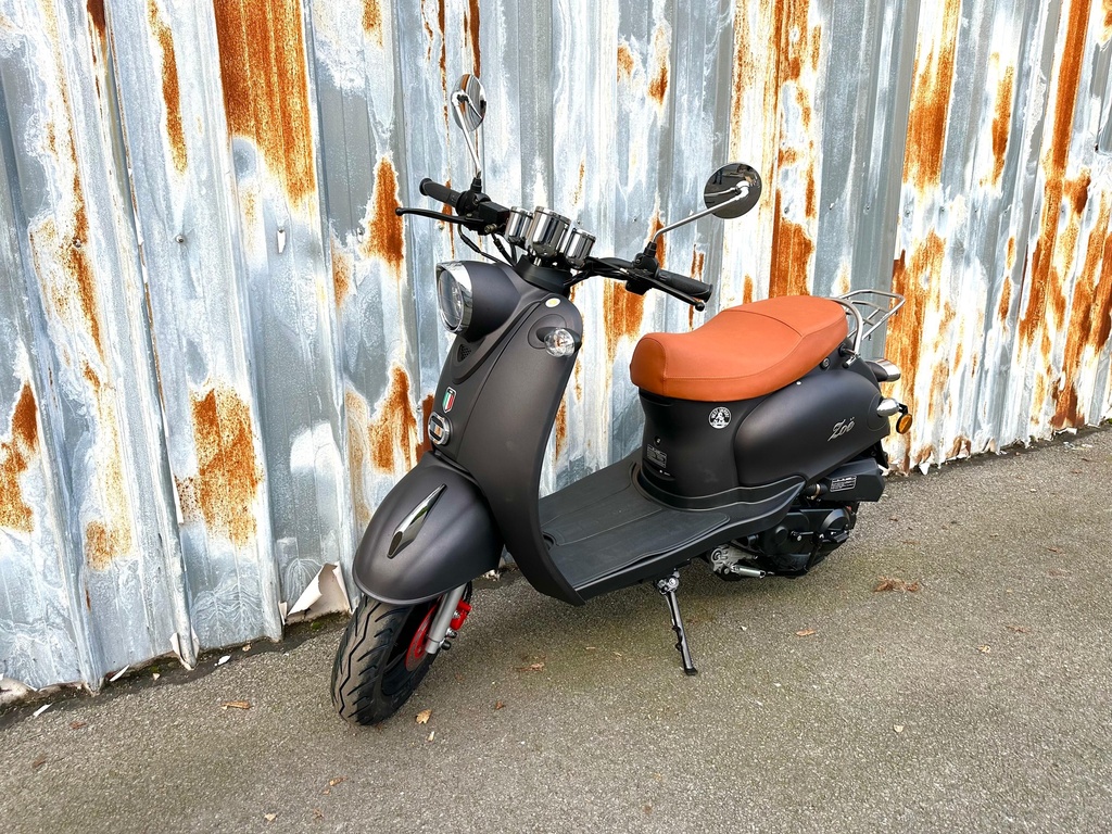 Zoë Retro Scooter Mat Zwart