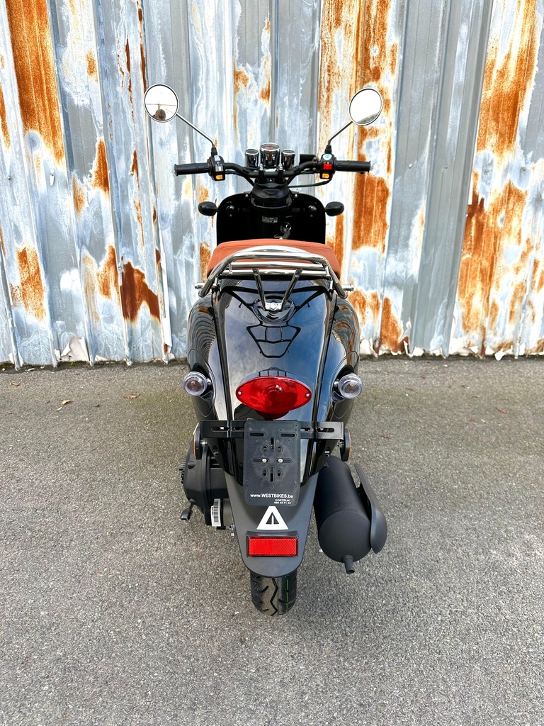 Zoë Retro Scooter Zwart