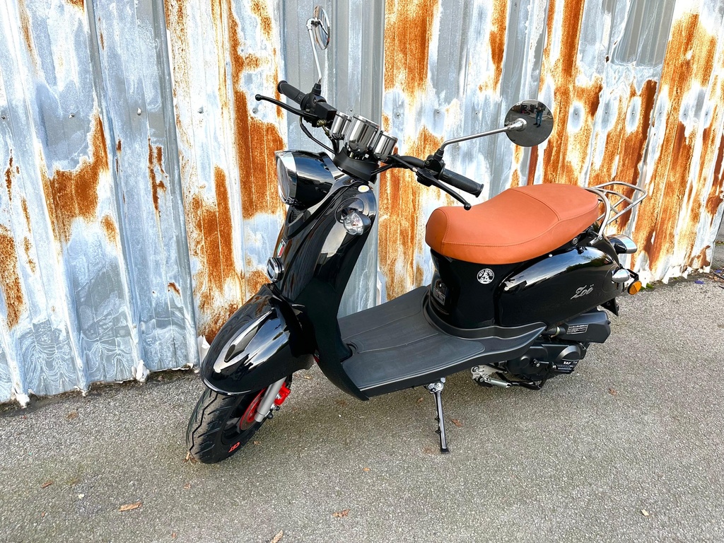 Zoë Retro Scooter Zwart