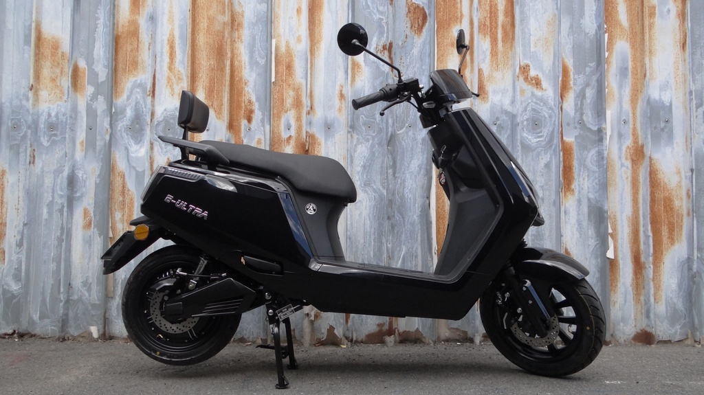 E-Ultra Elektrische Scooter Zwart