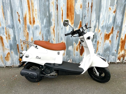 [1082] Zoë Retro Scooter Parelmoer Wit